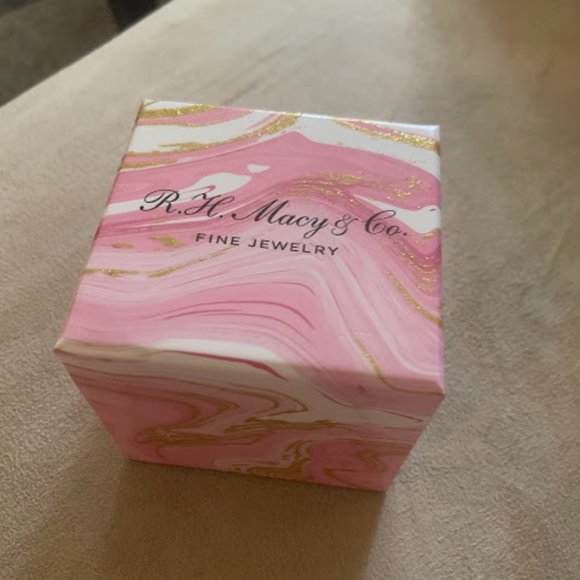 Cross Necklace - Picture 4 of 5